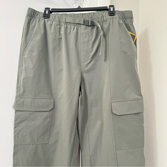Avia Green Belted Cargo Pants Size Large - Picture 7 of 14